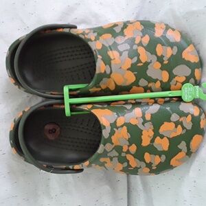 NWT CROCS